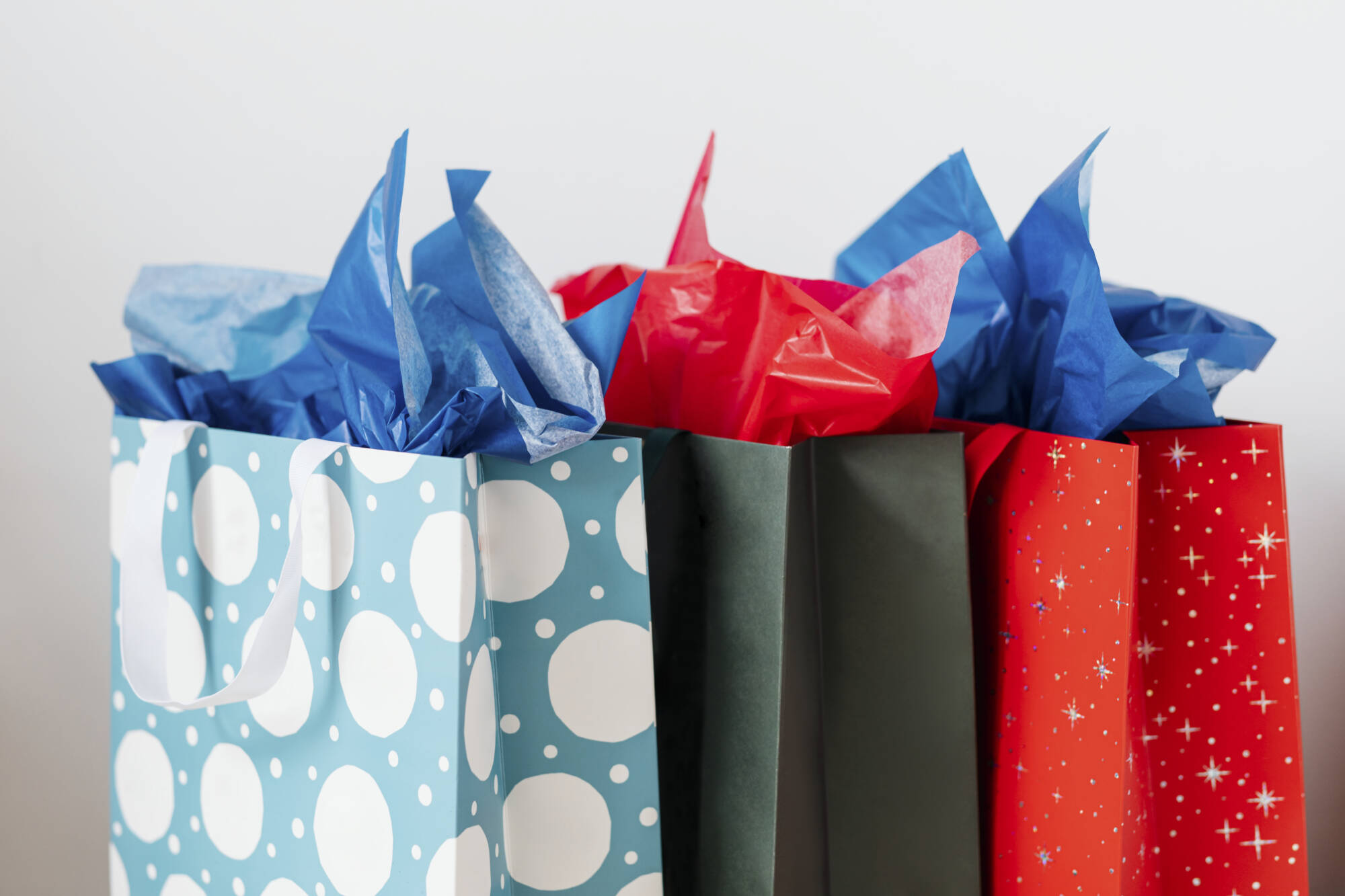 Confection et assemblage de kits, pochettes ou dossiers professionnels